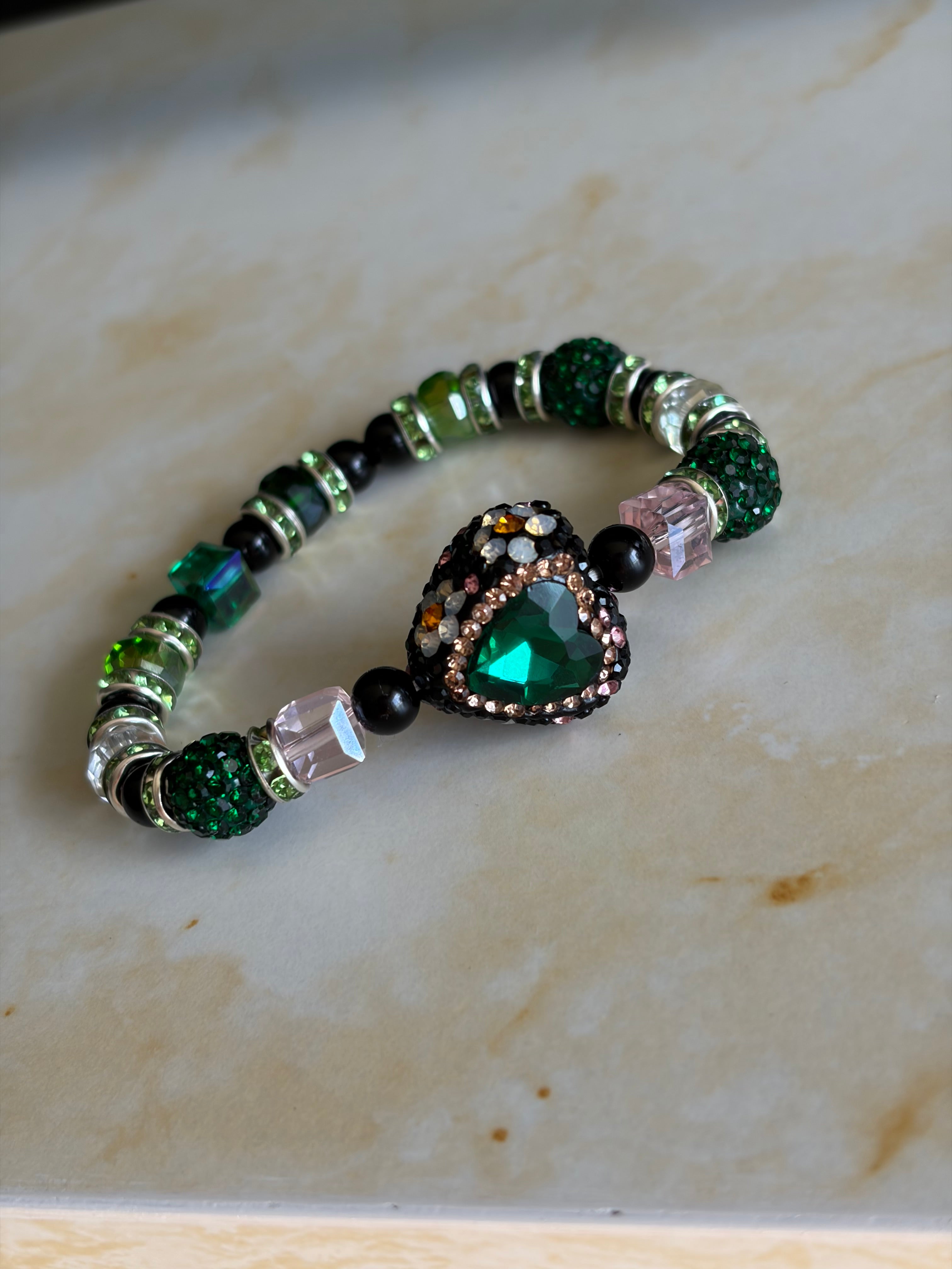 Emerald Luxe Heart Bracelet 💚✨