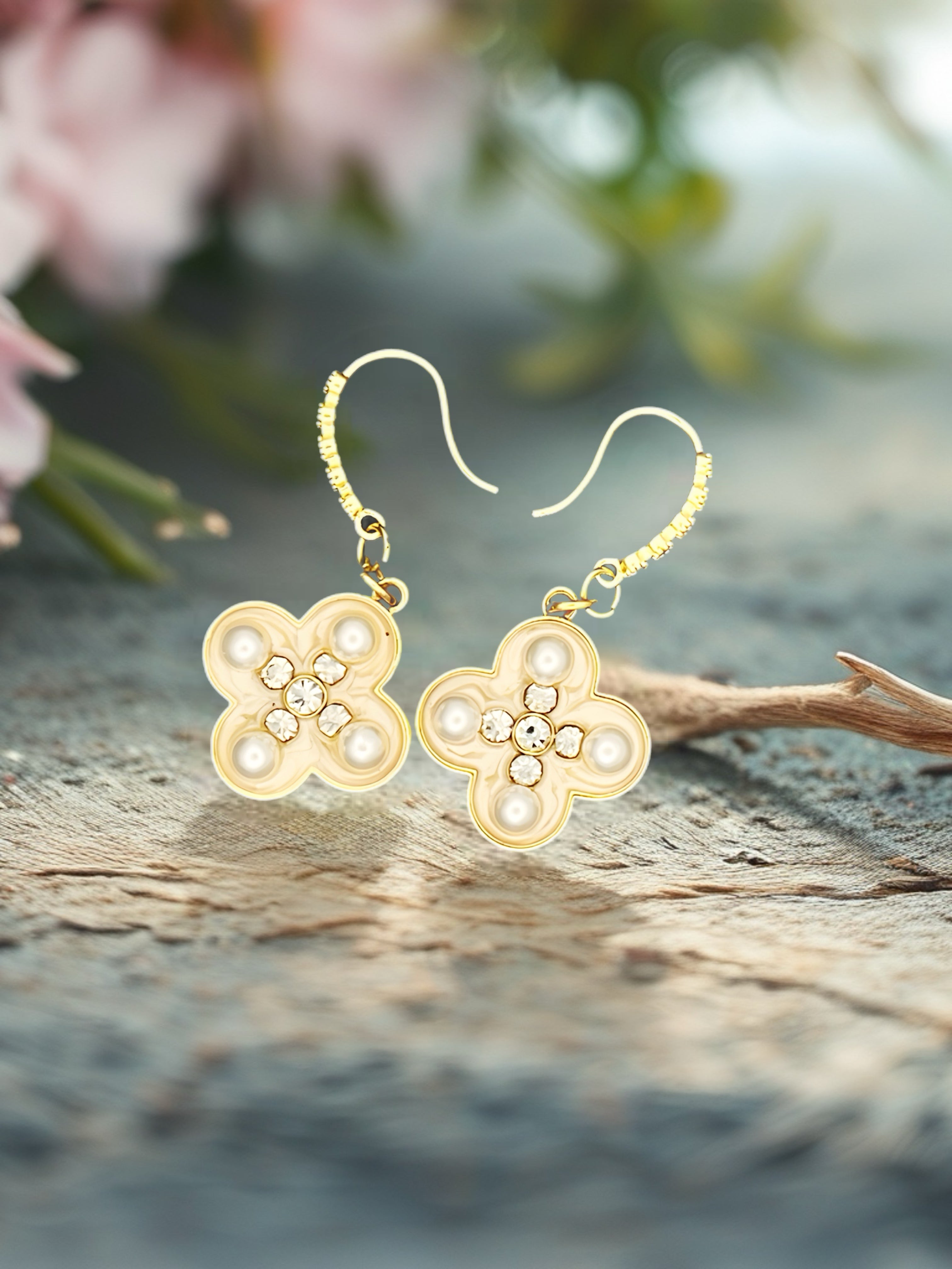 Gold Accent dangling Earrings Janice Boutique Shop