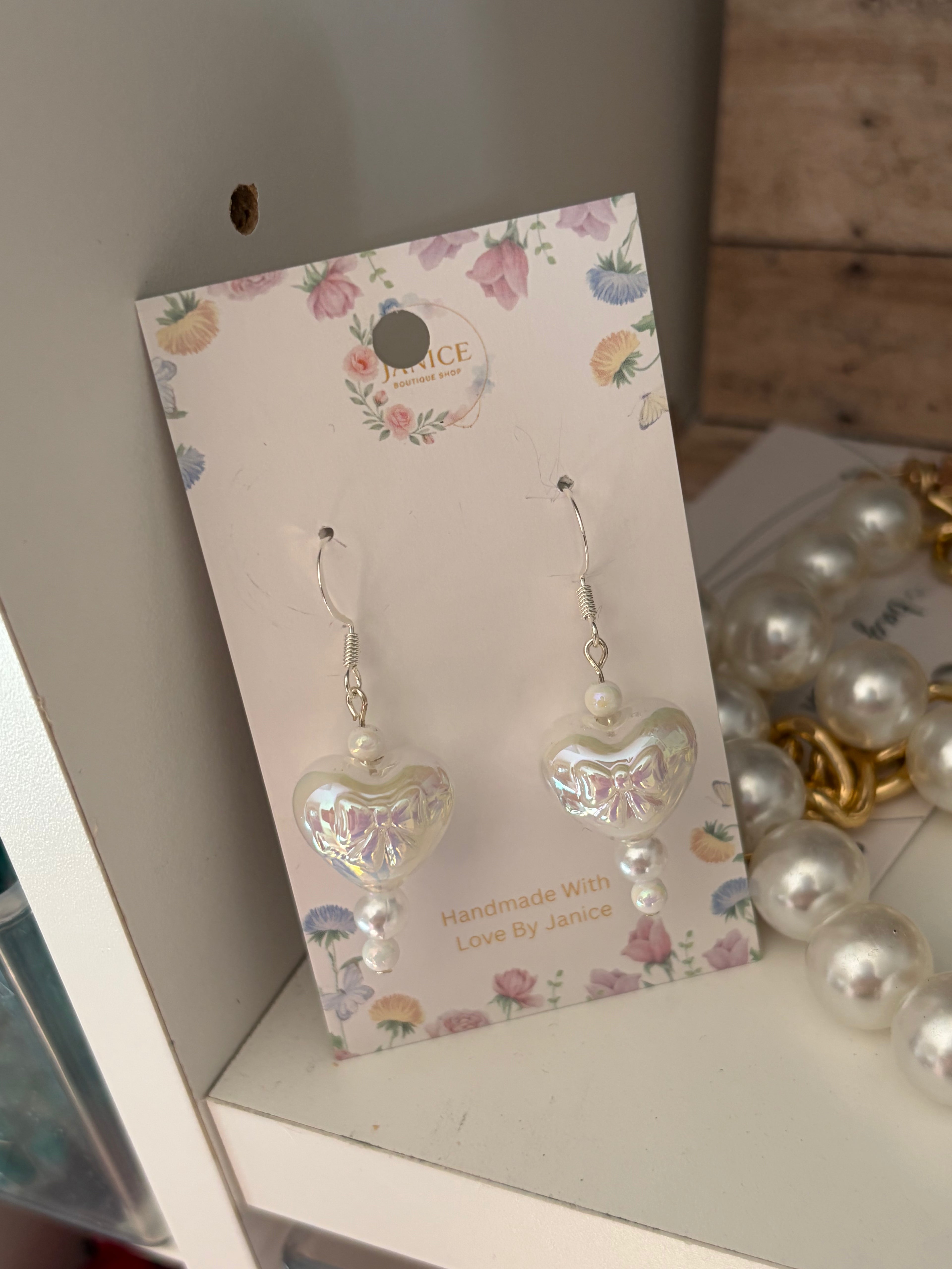 Iridescent Heart Pearl Drop Earrings 💕