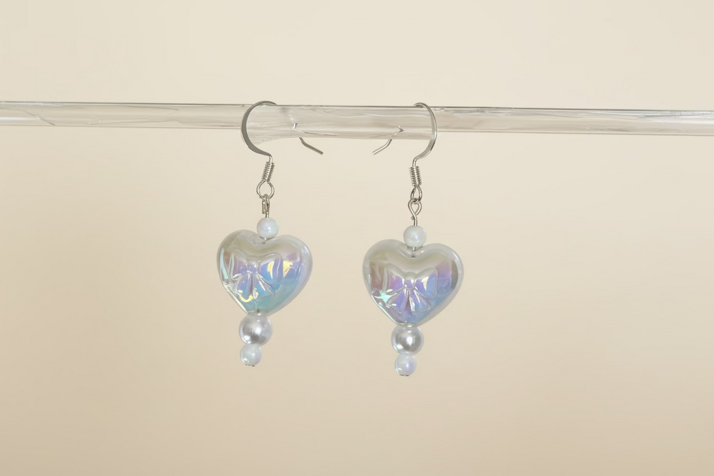 Iridescent Heart Pearl Drop Earrings 💕