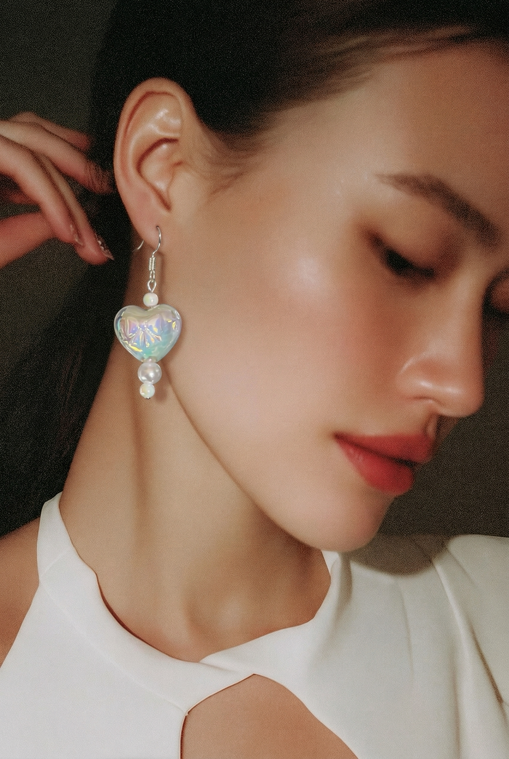 Iridescent Heart Pearl Drop Earrings 💕