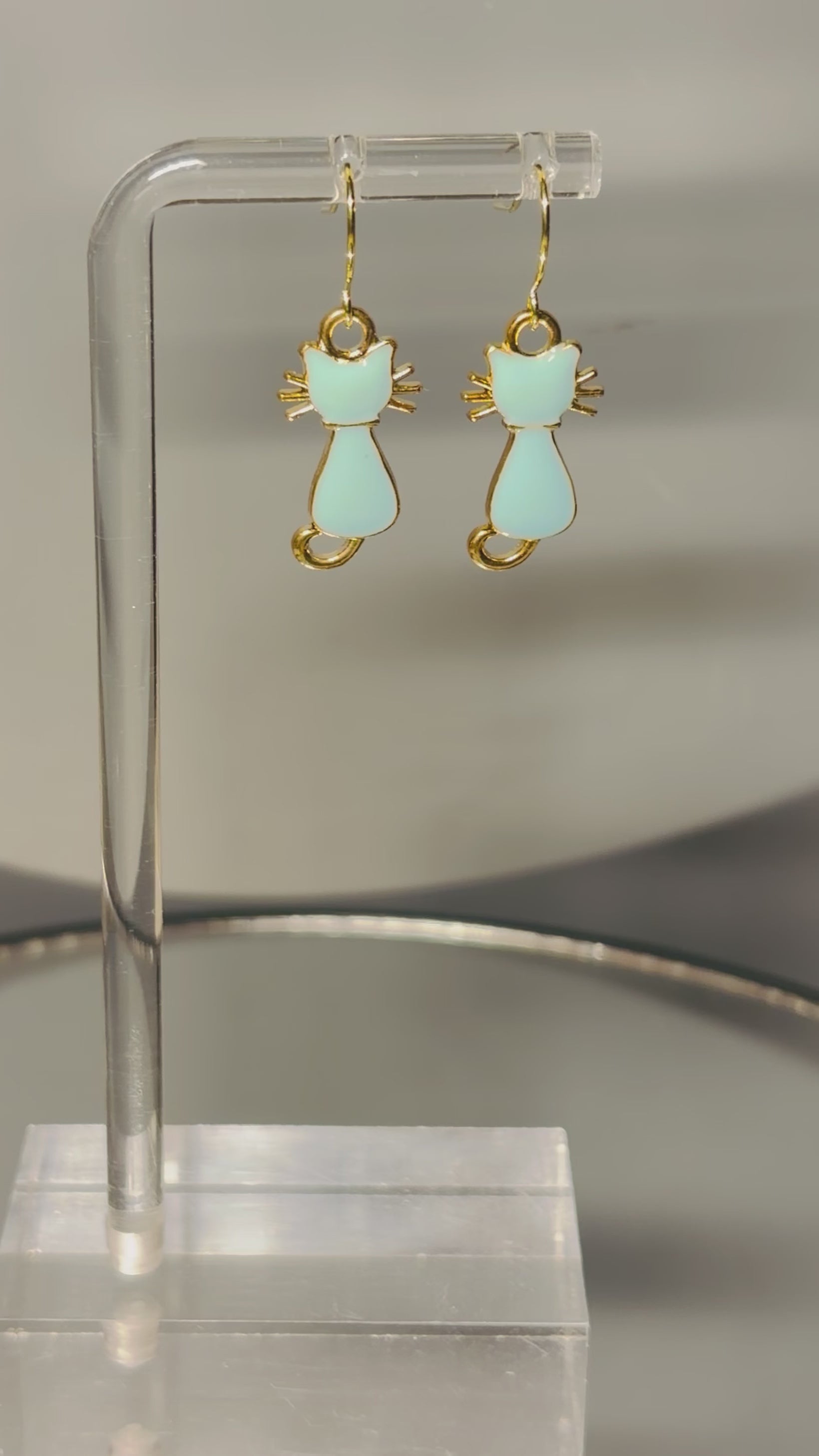 🐱Teal Kitty Charm Drop Earrings